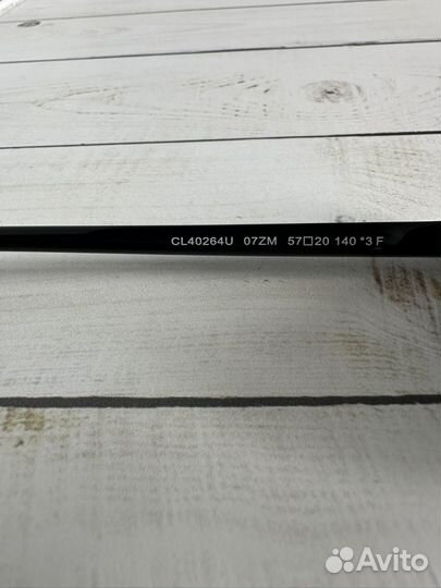 Солнцезащитные очки Celine CL40364U