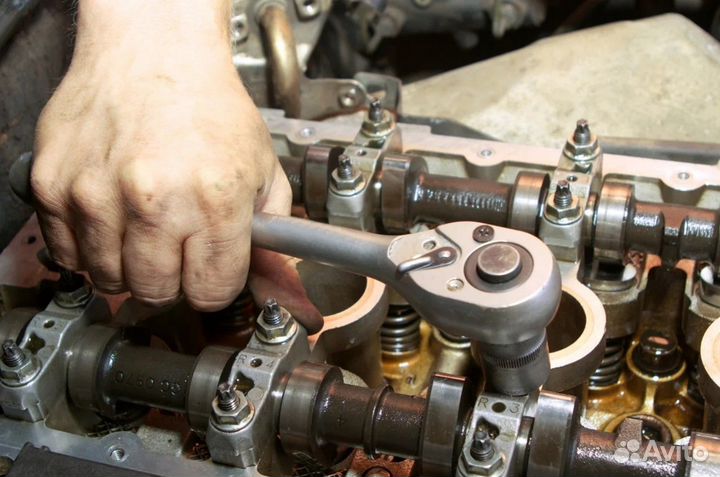 Ремонт бензинового двигателя Toyota LC 70 1984-07