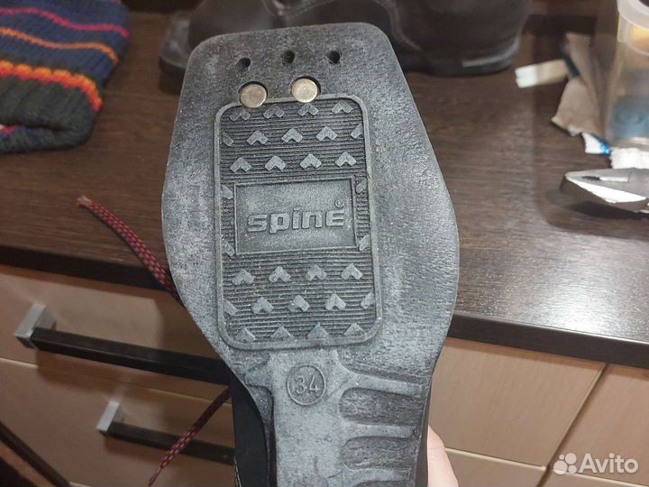 Лыжные ботинки размер 34