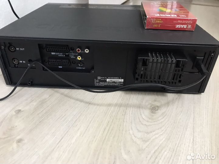 Видеомагнитофон panasonic 1000