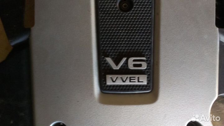 Крышка двигателя infiniti FX-35