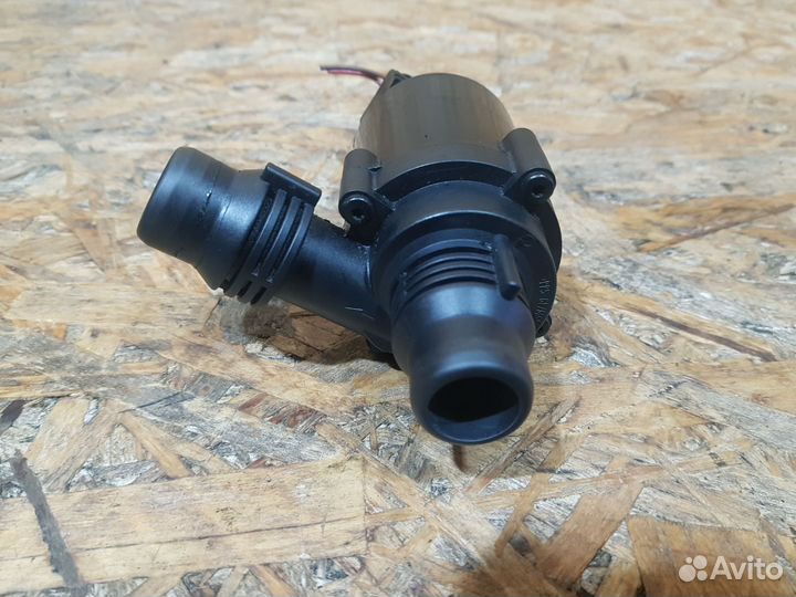 Насос антифриза дополнительный BMW X5 E70 рест