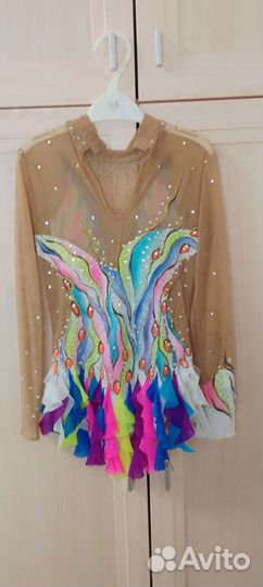 Купальник для художественной гимнастики и атрибуты