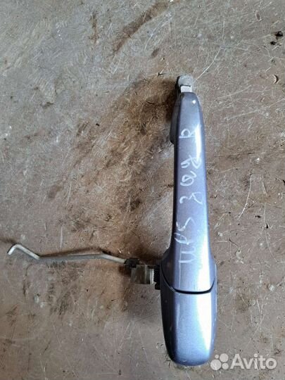 Ручка дверей на Mazda 3