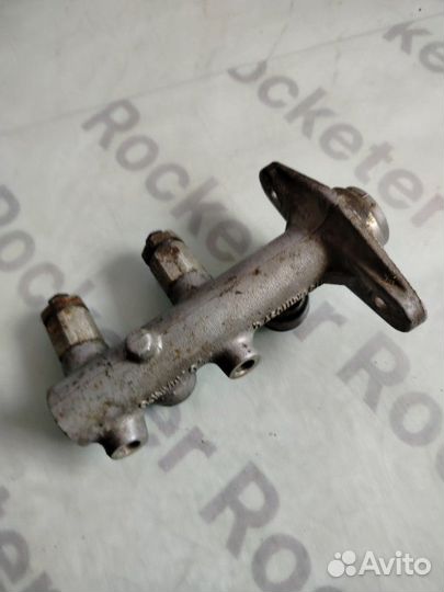 Главный тормозной цилиндр Hyundai Accent 2008