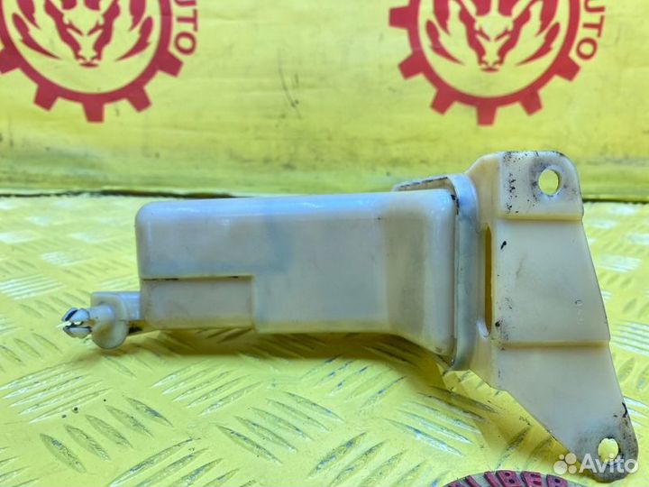 Бачок гидроусилителя Audi A4 B5 1.6 ADP 1995