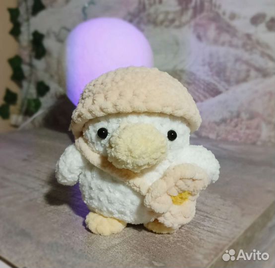 Вязаная игрушка уточка