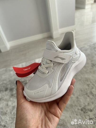 Кроссовки lining