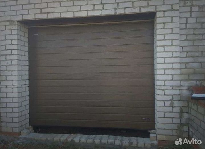 Секционные ворота