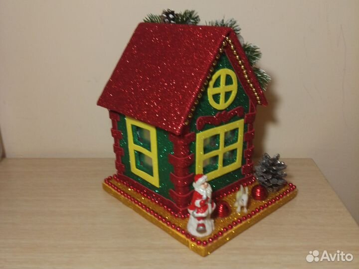 Поделка новогодний домик
