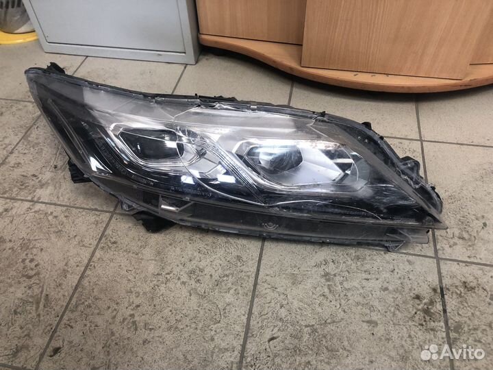 Фара правая митсибиси эклипс кросс