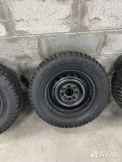 Зимняя резина R13 4:98 на дисках Ваз