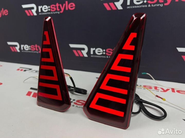 Катафоты Toyota Noah 80 Led S2236