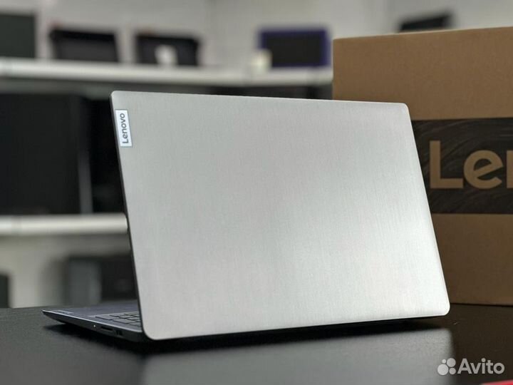 Ноутбук новый i7-11пок/geforce MX 450/Ozy 8gb