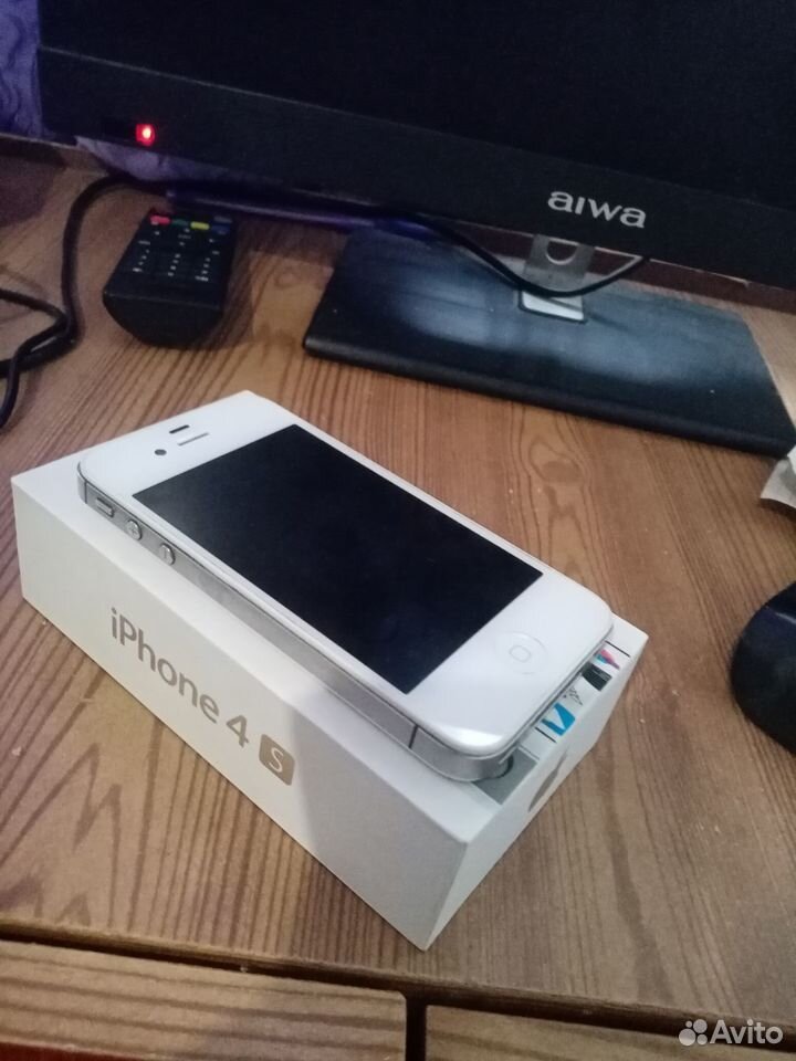 iPhone 4S, 8 ГБ