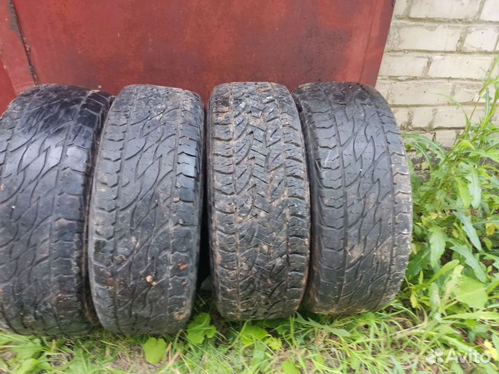 Bridgestone Dueler A/T 697 265/65 R17 112T