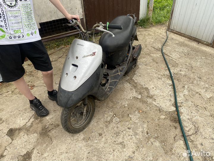 Скутер suzuki