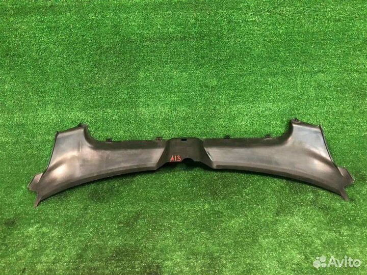 Кожух замка капота Audi A6 C6 Allroad AUK 3.2 FSI