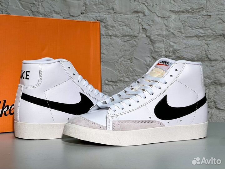 Nike Blazer Mid 77 Black White