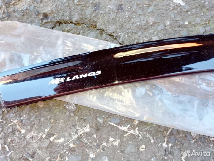 Ветровик-Дефлектор на lanos