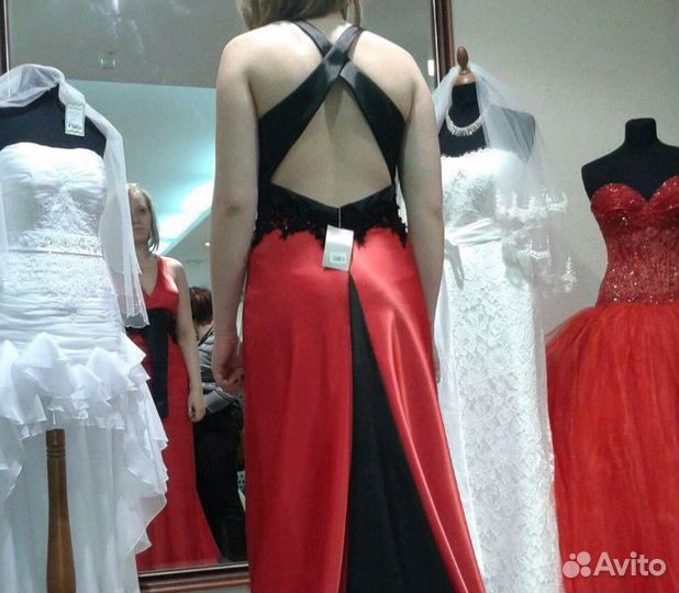Вечернее платье