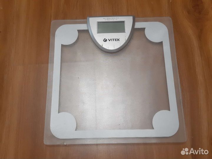 Весы напольные электронные Vitek