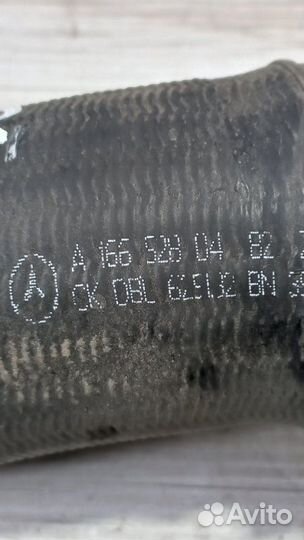 Патрубок интеркулера правый Mercedes-Benz M-Class