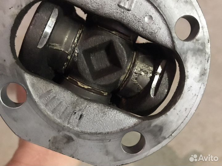 Кардан передний Mercedes Benz A2533201 А2047001