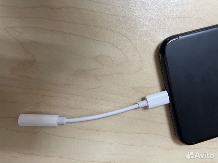 Переходник для iPhone наушников AUX на lightning