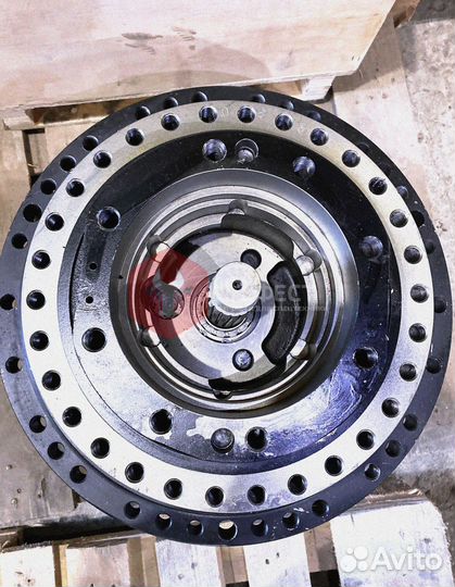 Редуктор хода Hyundai R210LC-9 39Q6-42101