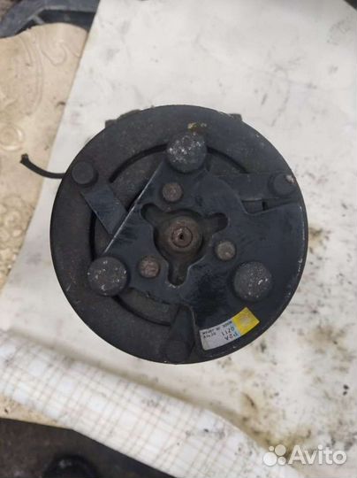 Компрессор кондиционера HS090L Honda Civic 6 1.4