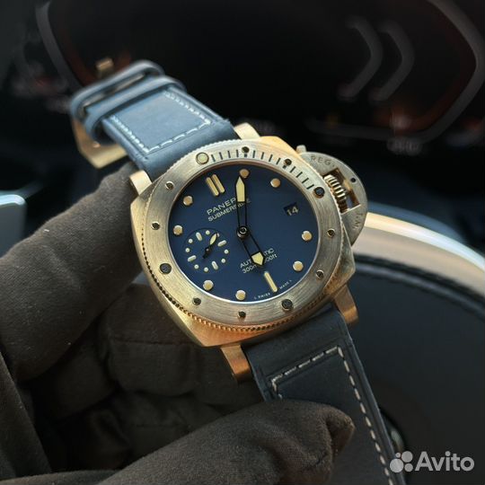 Часы Panerai Luminor Submersible