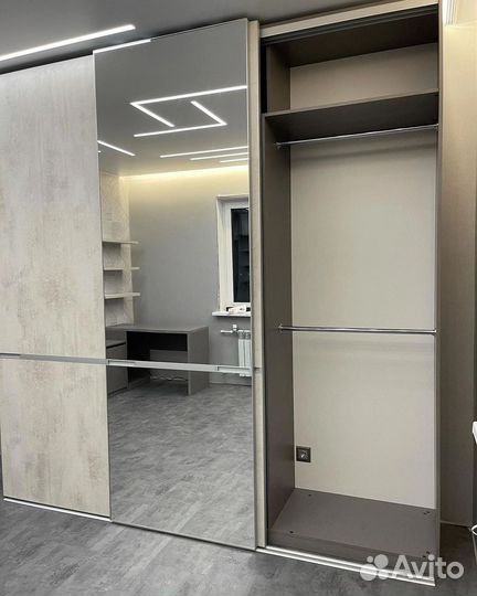 Современный шкаф купе