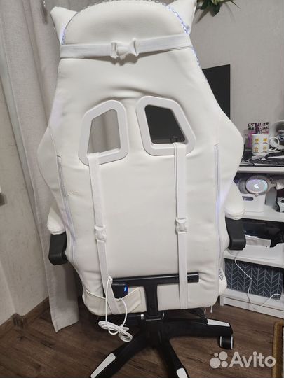 Компьютерное кресло с подстветкой