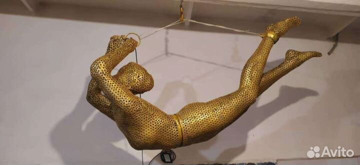 Люстра светодиодная девушка металлическая