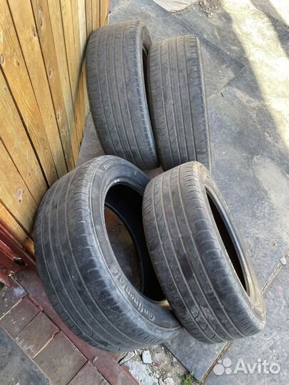 Continental ContiPremiumContact 2 215/55 R17