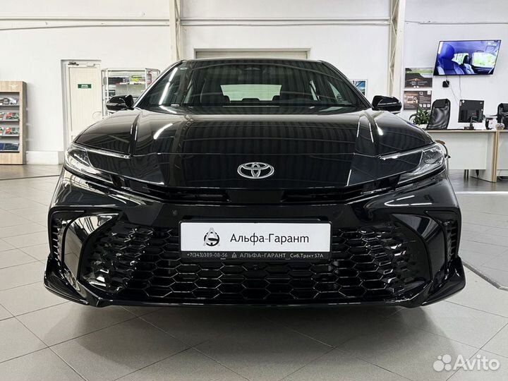 Toyota Camry 2.0 CVT, 2024