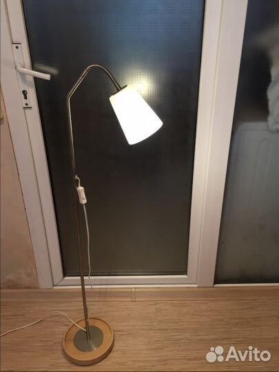 Продаю Торшер икеа, шпон березы, хром, белое стек