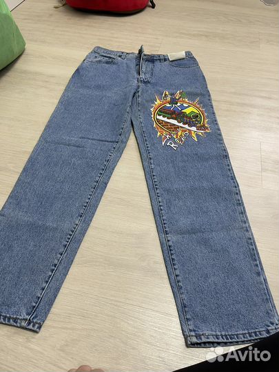 Джинсы новые