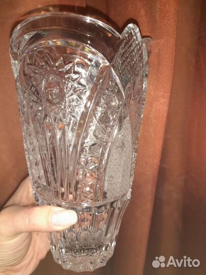 Хрустальная ваза