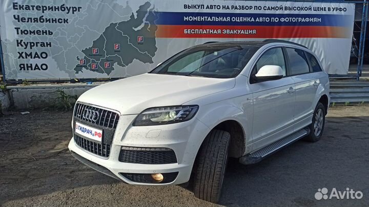 Кронштейн сиденья задний левый Audi Q7 4L0883626E