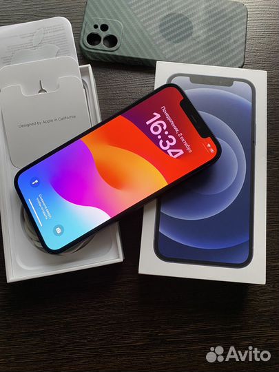 iPhone 12, 64 ГБ