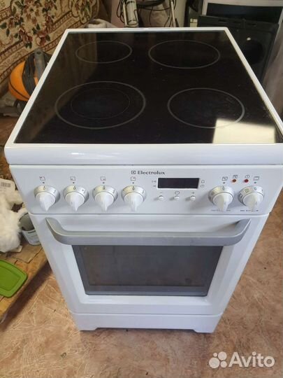 Плита электрическая electrolux