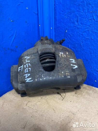 Суппорт тормозной передний левый Renault Megane 2