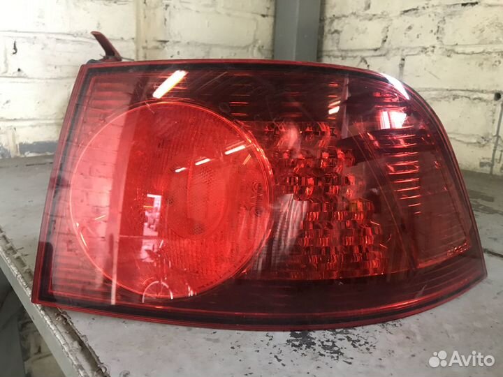 Фонарь задний правый наружний Volkswagen phaeton