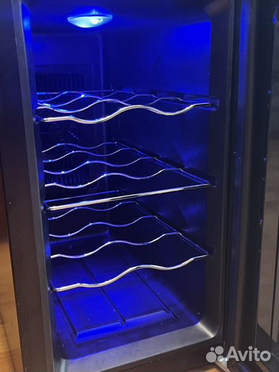 Винный шкаф BBK RF-047 холодильник