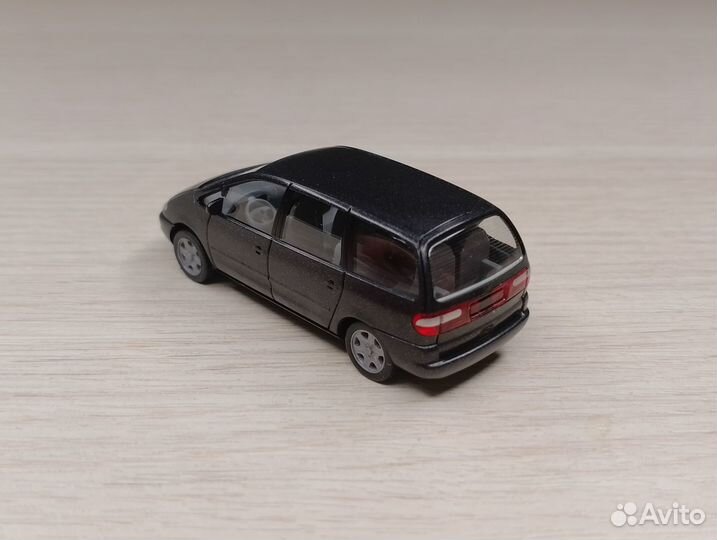 A31.1) Ford Galaxy I (1995-2006) чёрный