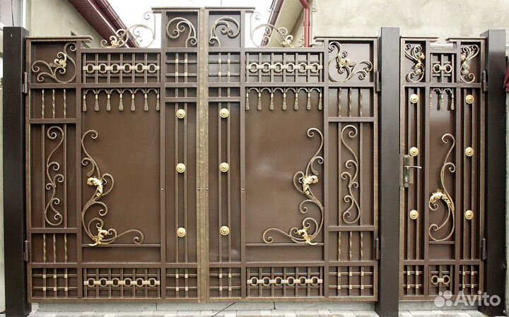Кованые металлические ворота