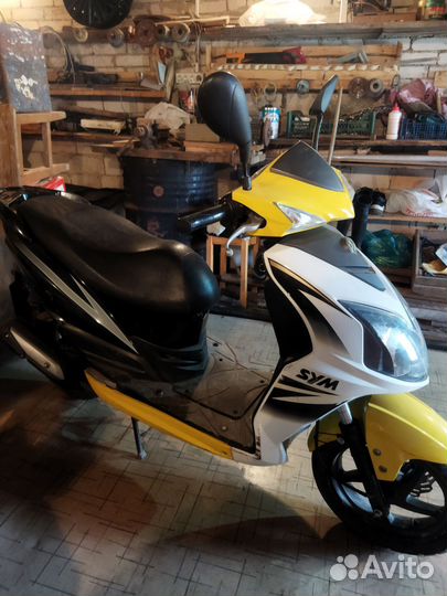 Скутер SYM JET 4