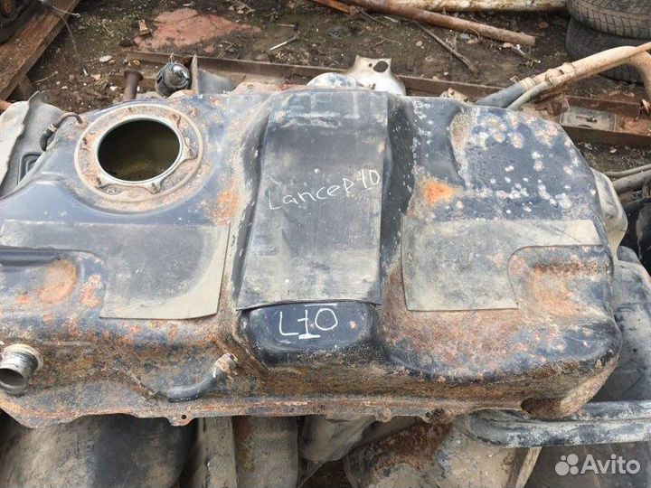 Бак топливный Mitsubishi Lancer X седан 2008